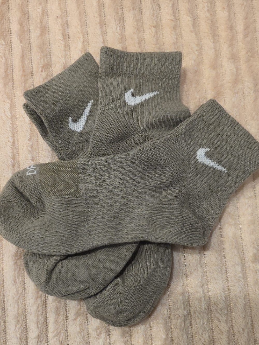Nike Men’s Olive Green Crew Socks with White Swoosh - 3 Pack